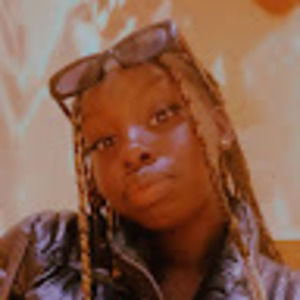 Meet your Posher, Gloria